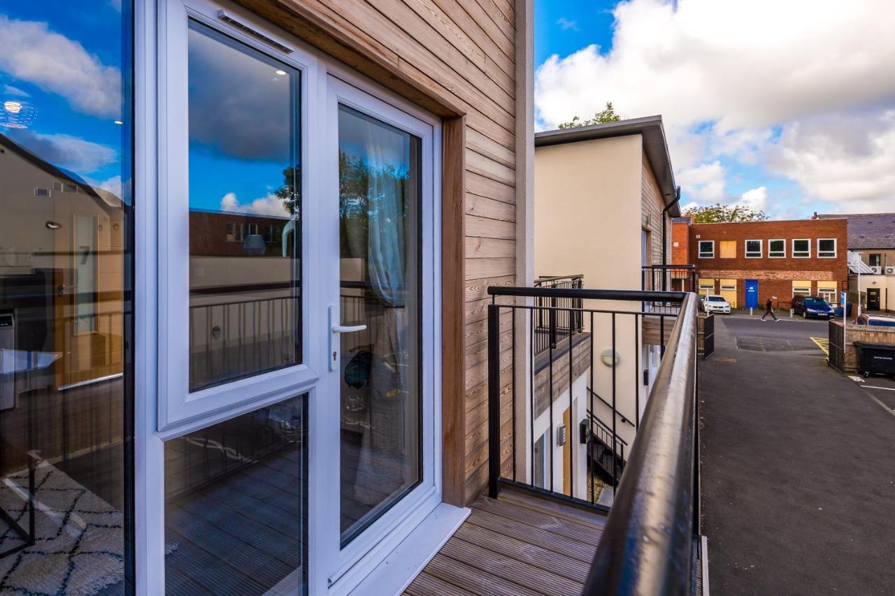 Stunning 2 Bed Apt By Greenstay Serviced Accommodation - Located In Formby Village - Perfect For Short & Long Stays - Couples, Friends & Families & Business Travellers All Welcome - Dog Friendly - 7 מראה חיצוני תמונה