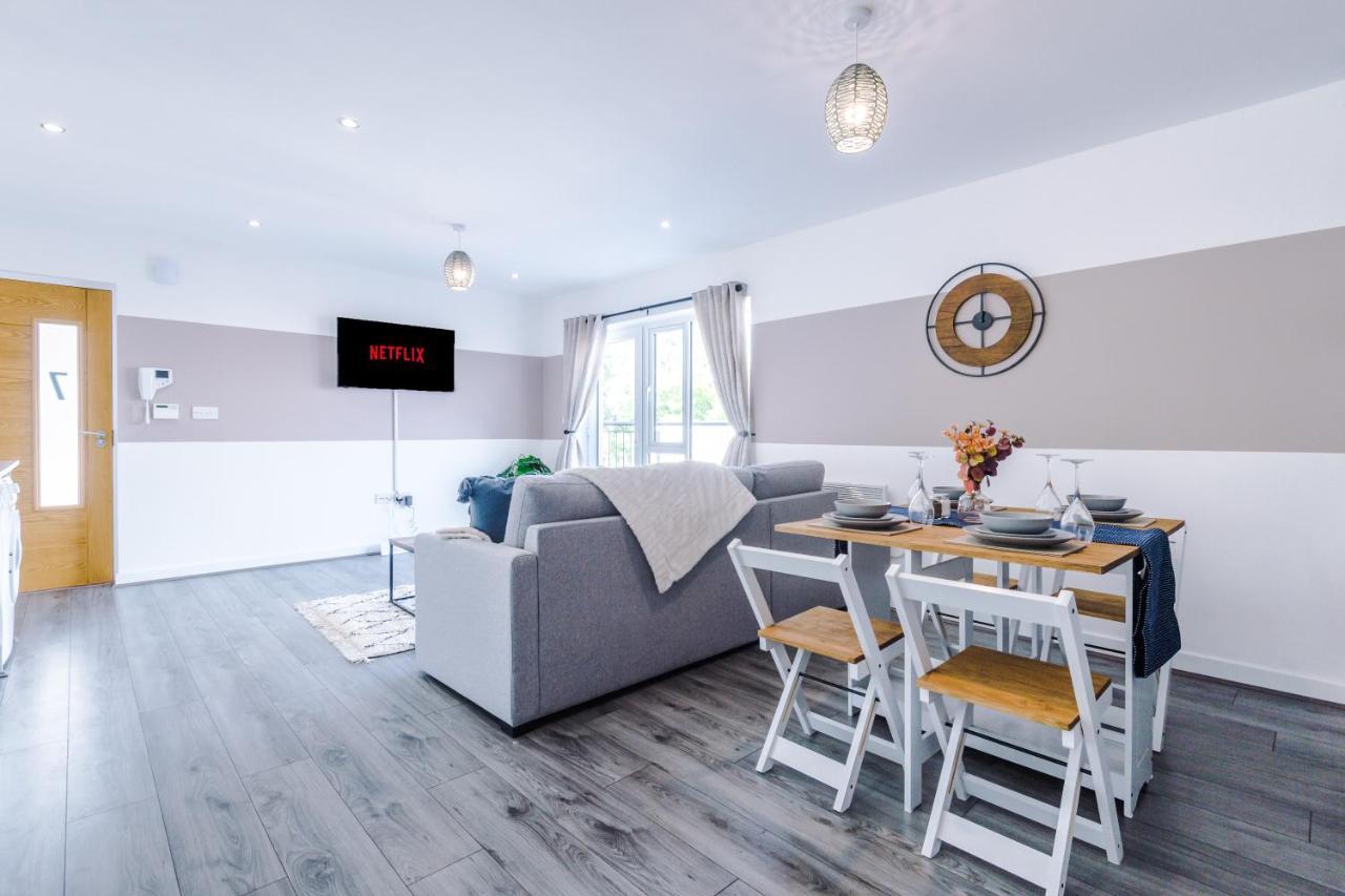 Stunning 2 Bed Apt By Greenstay Serviced Accommodation - Located In Formby Village - Perfect For Short & Long Stays - Couples, Friends & Families & Business Travellers All Welcome - Dog Friendly - 7 מראה חיצוני תמונה